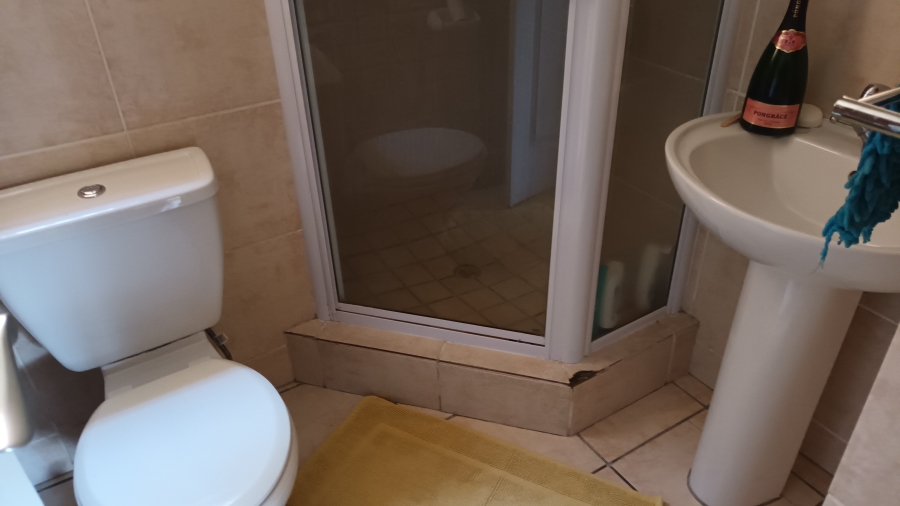 To Let 1 Bedroom Property for Rent in Walmer Eastern Cape